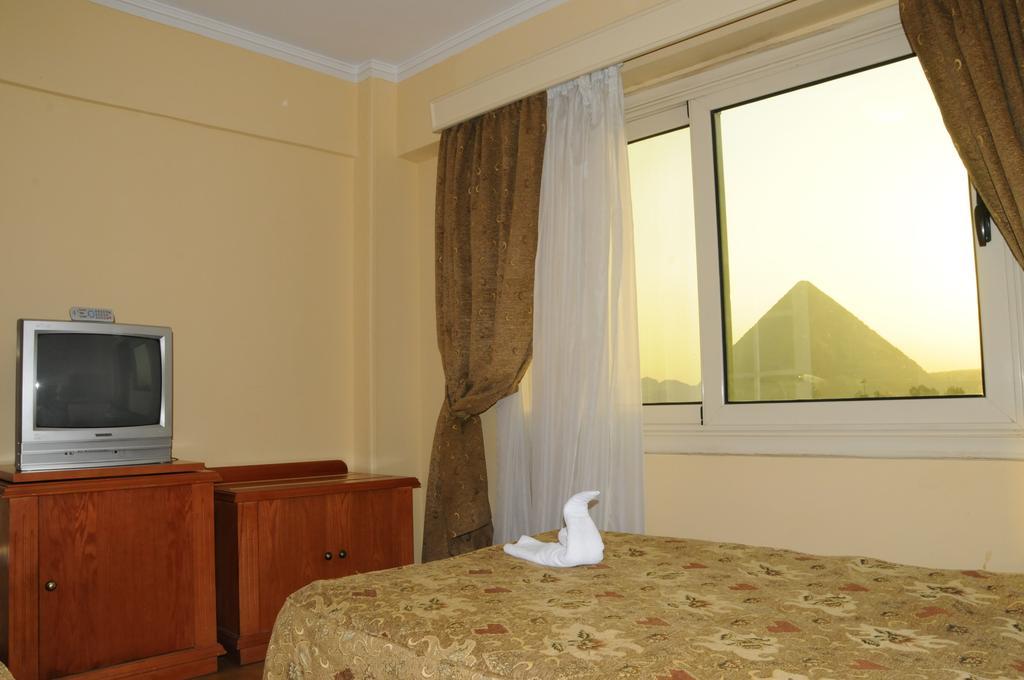 Tiba Pyramids Hotel ギーザ 部屋 写真