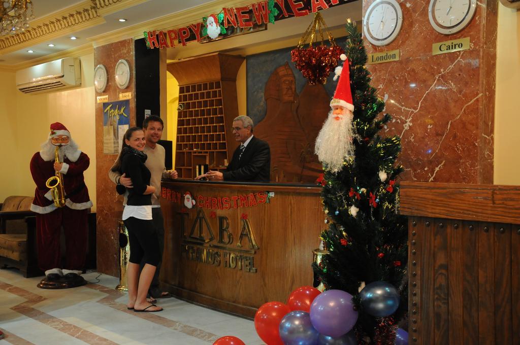 Tiba Pyramids Hotel ギーザ エクステリア 写真