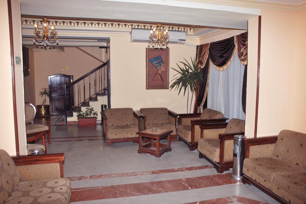 Tiba Pyramids Hotel ギーザ エクステリア 写真